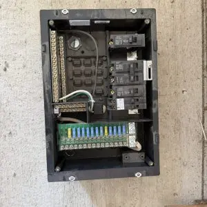 WFCO WF-8930/50 bare distribution panel front no breakers