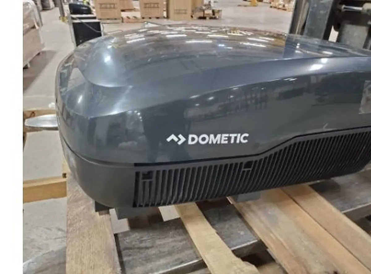 Dometic FreshJet 3 FJX3473MBKAS 13,500 BTU black RV rooftop air conditioner
